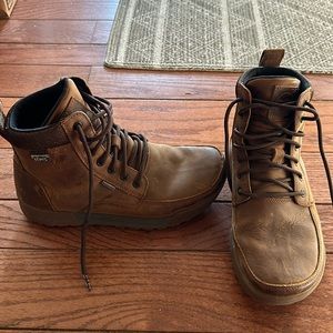 Lems Boulder hiking boot